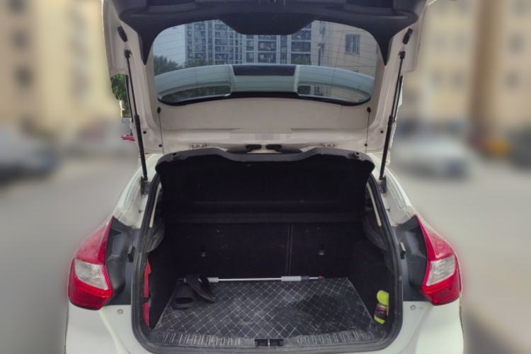 Used Ford Focus 2012 Hatchback 2.0L Automatic Luxury Sport Model