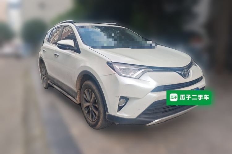 Used Toyota RAV4 2016 2.0L CVT Two-Wheel Drive Smart Edition China V Standard Front Right 45 Deg