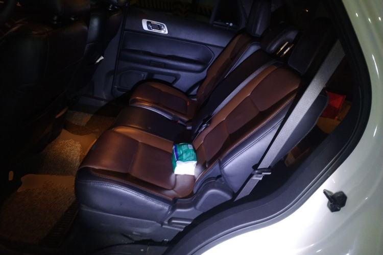 Used Ford Explorer 2013 3.5L Deluxe Model