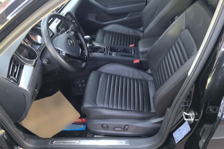 Used Volkswagen Magotan 2018 330TSI DSG Advanced Model
