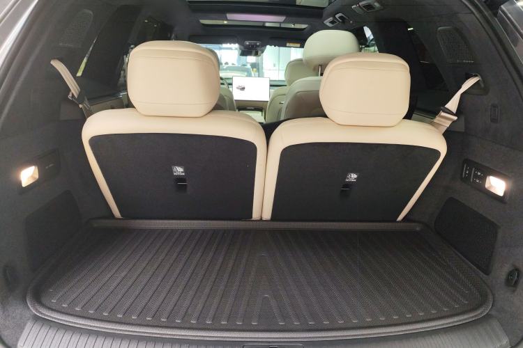 Used ONVO Luxeed L90 2025 Model—Ultra Six-Seater Version
