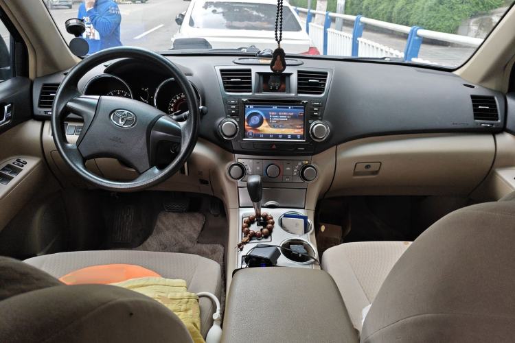 Used Toyota Highlander 2009 3.5L 4x4 7-Seater Elite Edition Center Console