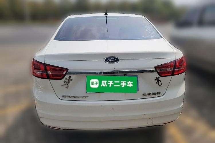 Used Ford Escort 2015 1.5L Manual Fashion Edition
