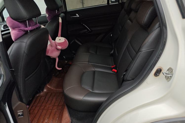 Used GAC Trumpchi GS4 2017 235T Manual Two-Wheel Drive Luxury Edition Left Rear Seat