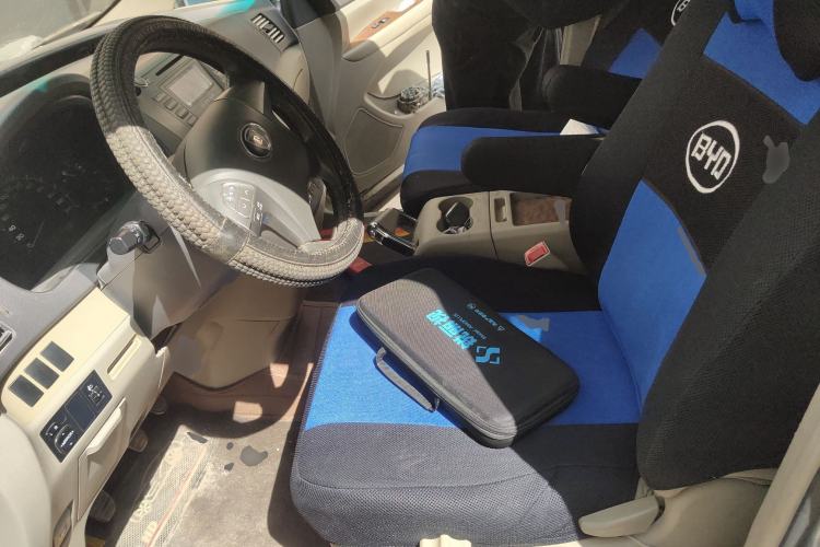 Used BYD M6 2013 2.0L Manual Comfort Edition