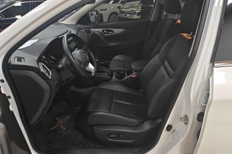 Used Nissan Qashqai 2022 2.0L CVT XV Premier Luxury Edition Left Front Seat