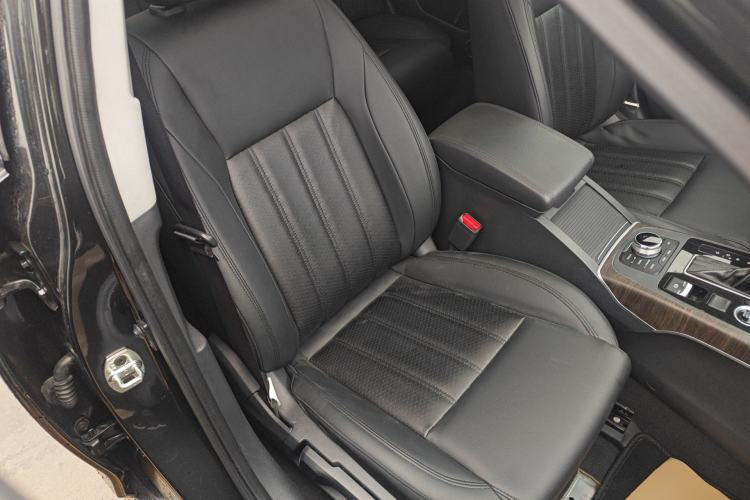 Used JAC Group Refine A60 2017 1.5 TGDI Automatic Luxury Model Right Front Seat