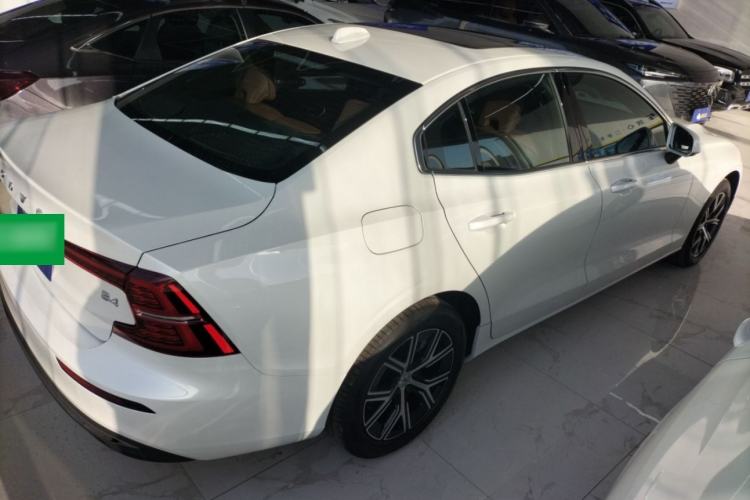 Used Volvo S60 2026 Model B4 Zhiyi Luxury Edition