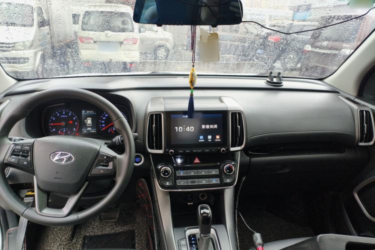 Used Hyundai ix35 2019 2.0L Automatic 2WD Zhiyong·Changxiang Edition China V Standard Center Console