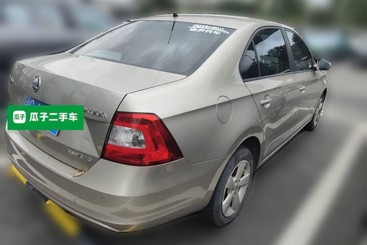 Used Skoda Rapid 2013 1.6L Manual Smart Selection Model
