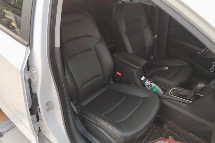 Used Chevrolet Monza 2020 Light Hybrid Redline 320T Dual-Clutch Joyful Edition Right Front Seat