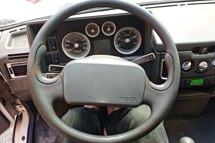 Used Iveco Daily 2009 2.5T-A35 7-Seater
