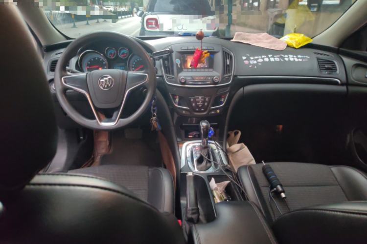 Used Buick Regal 2015 1.6T Leading Technology Model Center Console