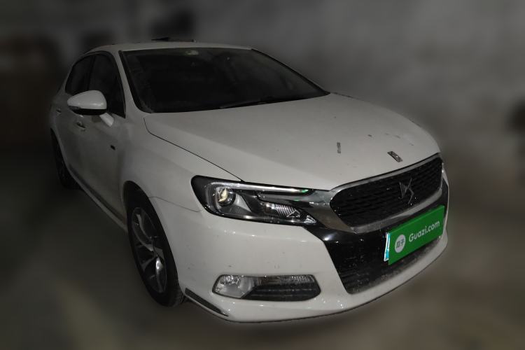 Used DS 5LS 2016 1.6T Luxury Edition THP160 Front Right 45 Deg