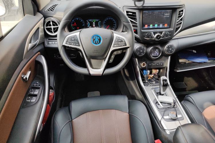 Used BYD Song New Energy 2018 Song EV400 Smart Connectivity Enjoyment Model