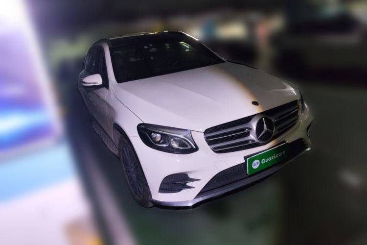 Used Mercedes-Benz GLC 2019 GLC 260 L 4MATIC Dynamic Model Front Right 45 Deg