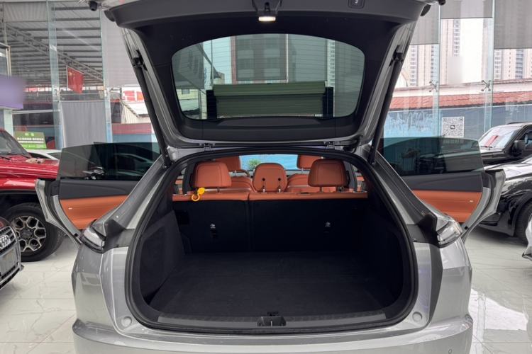 Used ONVO L60 2024 60 kWh Rear-Drive Version Trunk