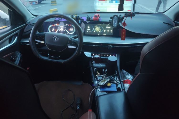 Used CHANGAN Eado 2023 Changan Edition PLUS Blue Whale NE 1.4T GDI DCT Prestige Version
