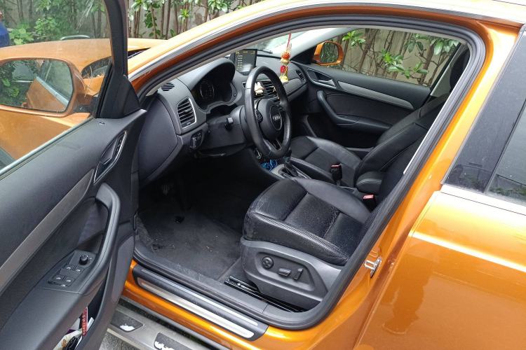 Used Audi Q3 2015 30 TFSI Ambition Edition Driver Seat