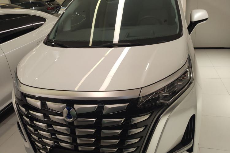 Used Denza D9 2022 DM-i 970 Four-Wheel Drive Flagship Model
