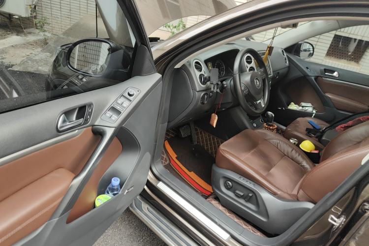 Used Volkswagen Tiguan 2013 2.0 TSI Automatic All-Wheel-Drive Flagship Edition Driver Seat