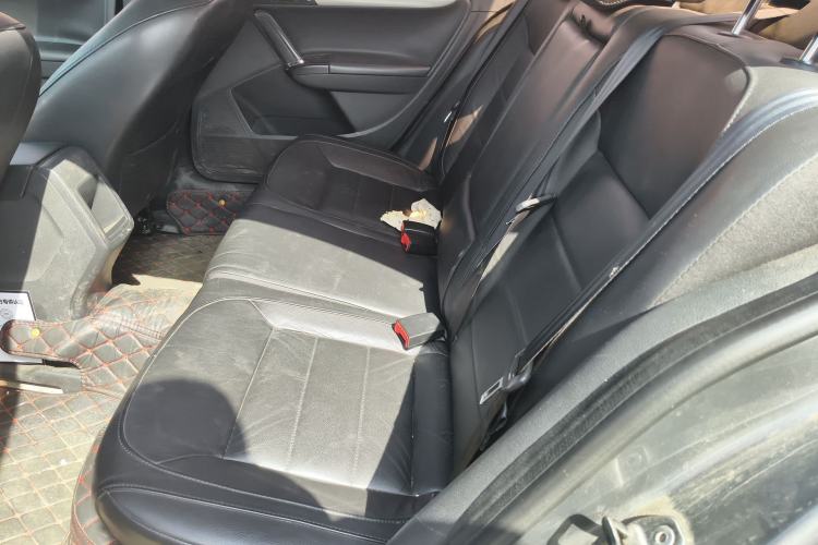 Used Volkswagen Lavida 2013 Restyled Classic 1.6L Manual Comfort Edition
