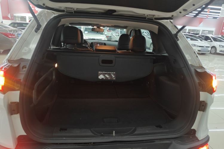 Used Jeep Cherokee 2016 2.4L Professional Edition Trunk