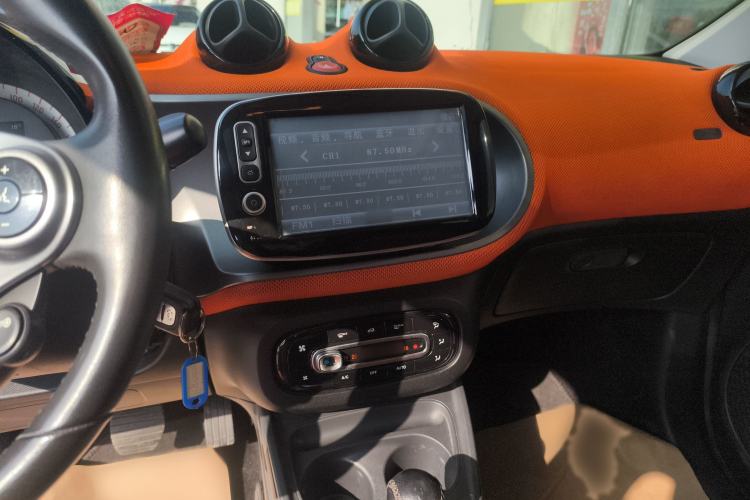 Used smart forfour 2016 1.0L 52 kW Passion Edition
