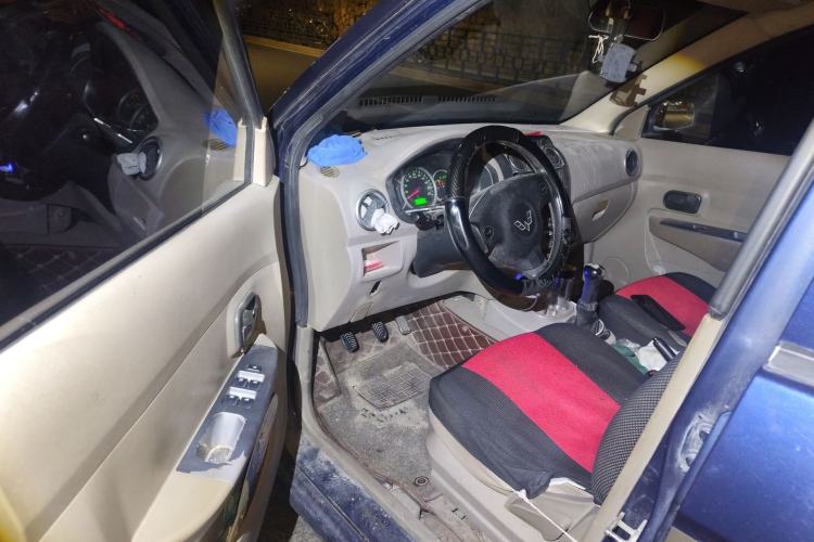 Used Wuling Hongguang 2014 1.2L Standard Model China IV