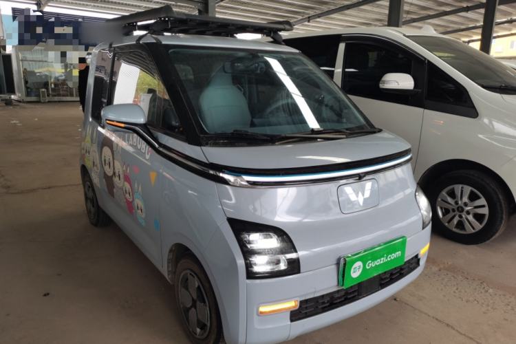 Used Wuling Air ev 2023 - Four Seats - Advanced Edition Front Right 45 Deg