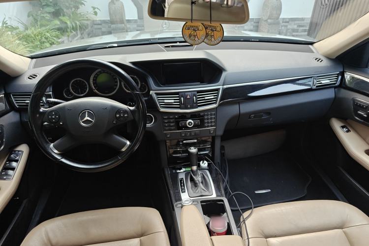 Used Mercedes-Benz E-Class 2010 E 260 CGI Fashion Model