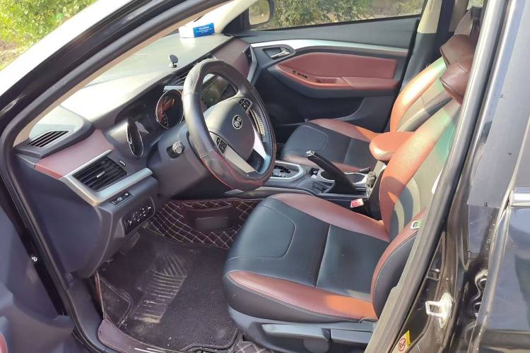 Used BYD G5 2014 1.5TID Automatic Prestige Model
