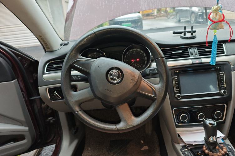 Used Skoda Superb 2013 1.4TSI DSG Sport Edition Steering Wheel
