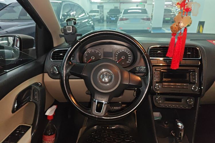 Used Volkswagen Polo 2011 1.4L Automatic ZhiCool Edition Steering Wheel