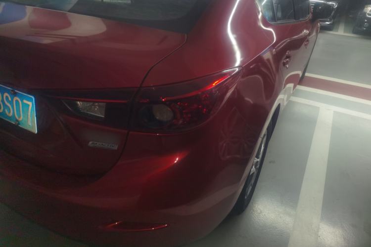 Used Mazda 3 Axela 2016 Sedan 1.5L Automatic Comfort Model