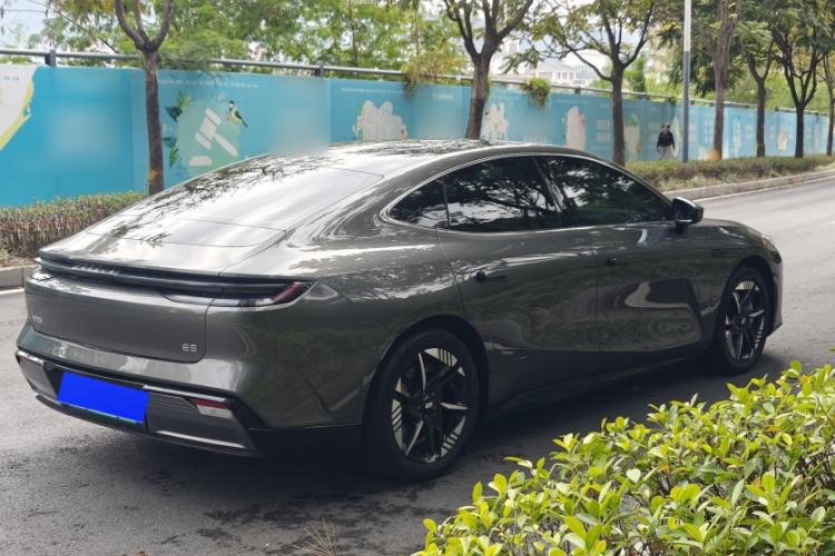 Used Geely Galaxy E8 2024 550 km Range Rear-Drive Dragon Edition