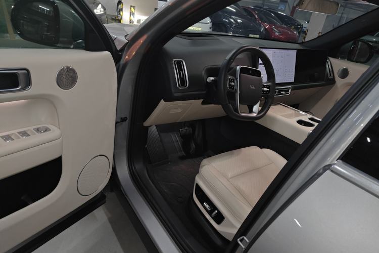 Used Li Auto L7 2023 Pro Model
