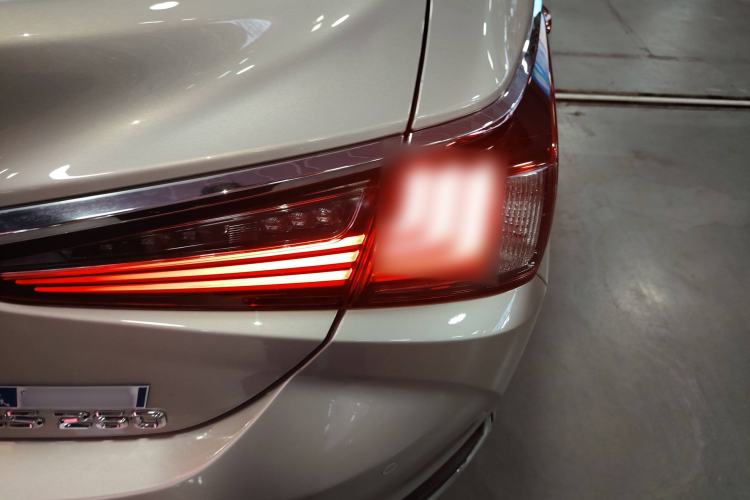 Used Lexus ES 2018 260 Excellence Edition China VI Standard