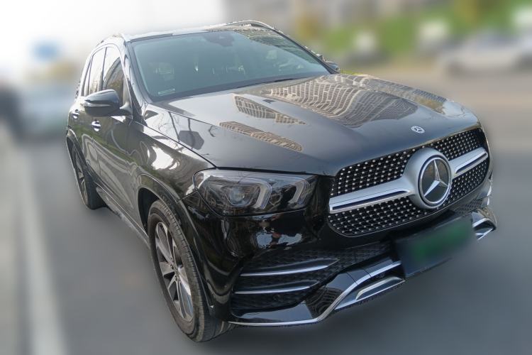Used Mercedes-Benz GLE 2022 Facelifted GLE 350 4MATIC Fashion Edition Front Right 45 Deg