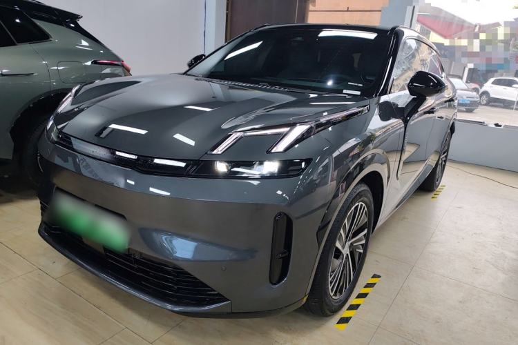 Used Lynk & Co 08 EM-P 2025 120km Long-Range Halo