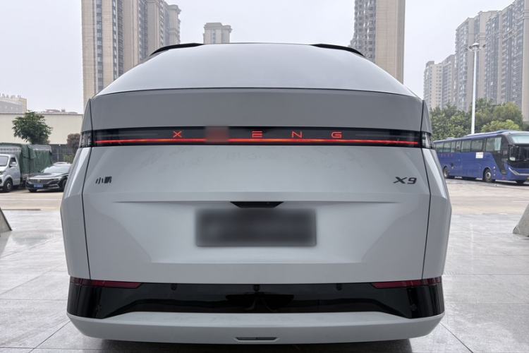 Used XPeng X9 2025 740 Ultra-Long Range Max
