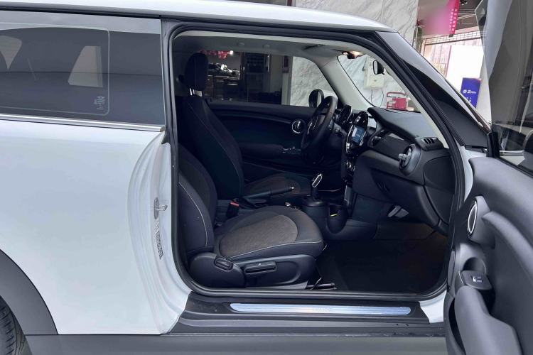 Used MINI 2023 1.5T ONE Right Front Seat