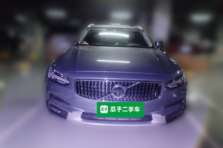 Used Volvo V90 2017 Cross Country T5 AWD Prestige Edition Front