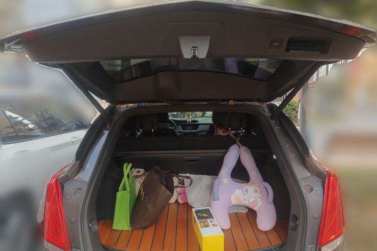 Used Cadillac XT5 2018 28E Four-Wheel Drive Leading Version Trunk