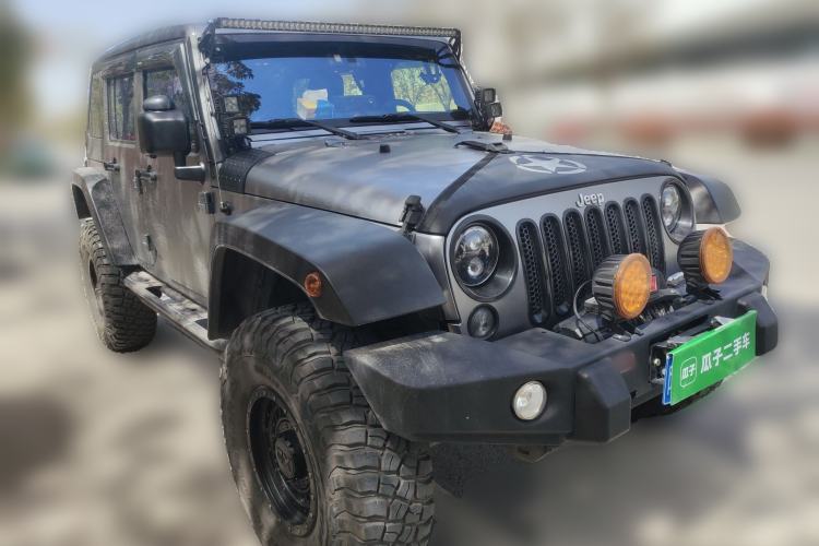 Used Jeep Wrangler 2015 3.6L Rubicon Four-Door Comfort Edition Front Right 45 Deg