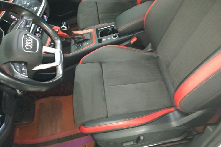 Used Audi Q3 2020 35 TFSI Fashion Dynamic Model
