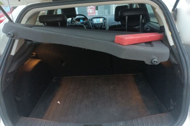 Used Ford Focus 2015 Hatchback 1.6L Automatic Comfort Model Trunk