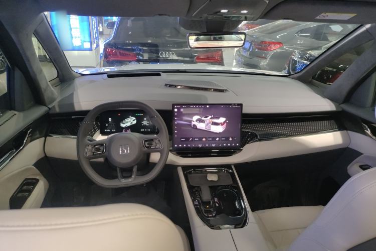 Used Zeekr 009 2024 Six-Seat Executive Version 4WD 108 kWh Center Console