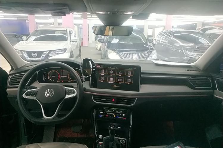 Used Volkswagen Tayron 2023 330TSI Two-Wheel-Drive Luxury Plus Advanced Version Center Console