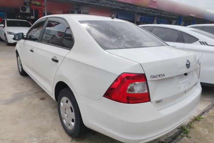 Used Skoda Rapid 2016 1.6L Manual Front-Wheel-Drive Version Rear Left 45 Deg